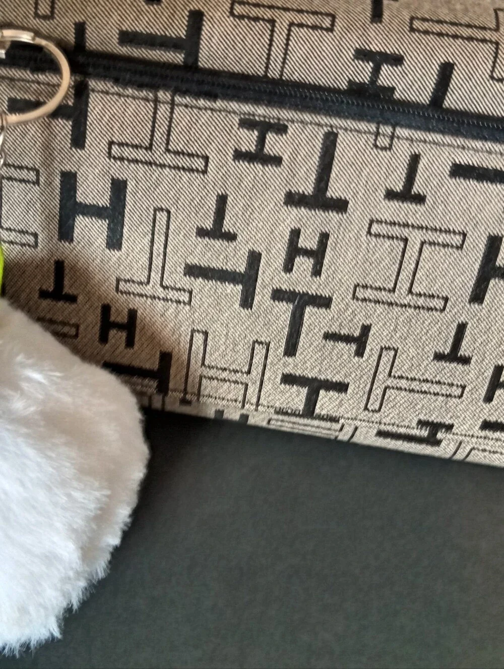 Tommy Hillfigure Gray Patterned Wallet with Pom Pom Keychain/Puller